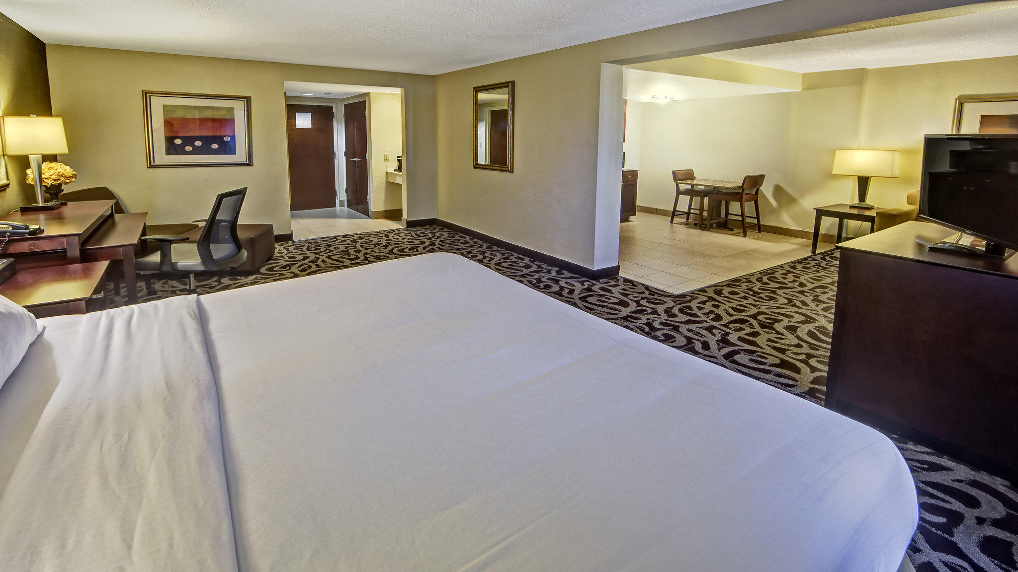 Holiday Inn Express Murfreesboro Central Photo