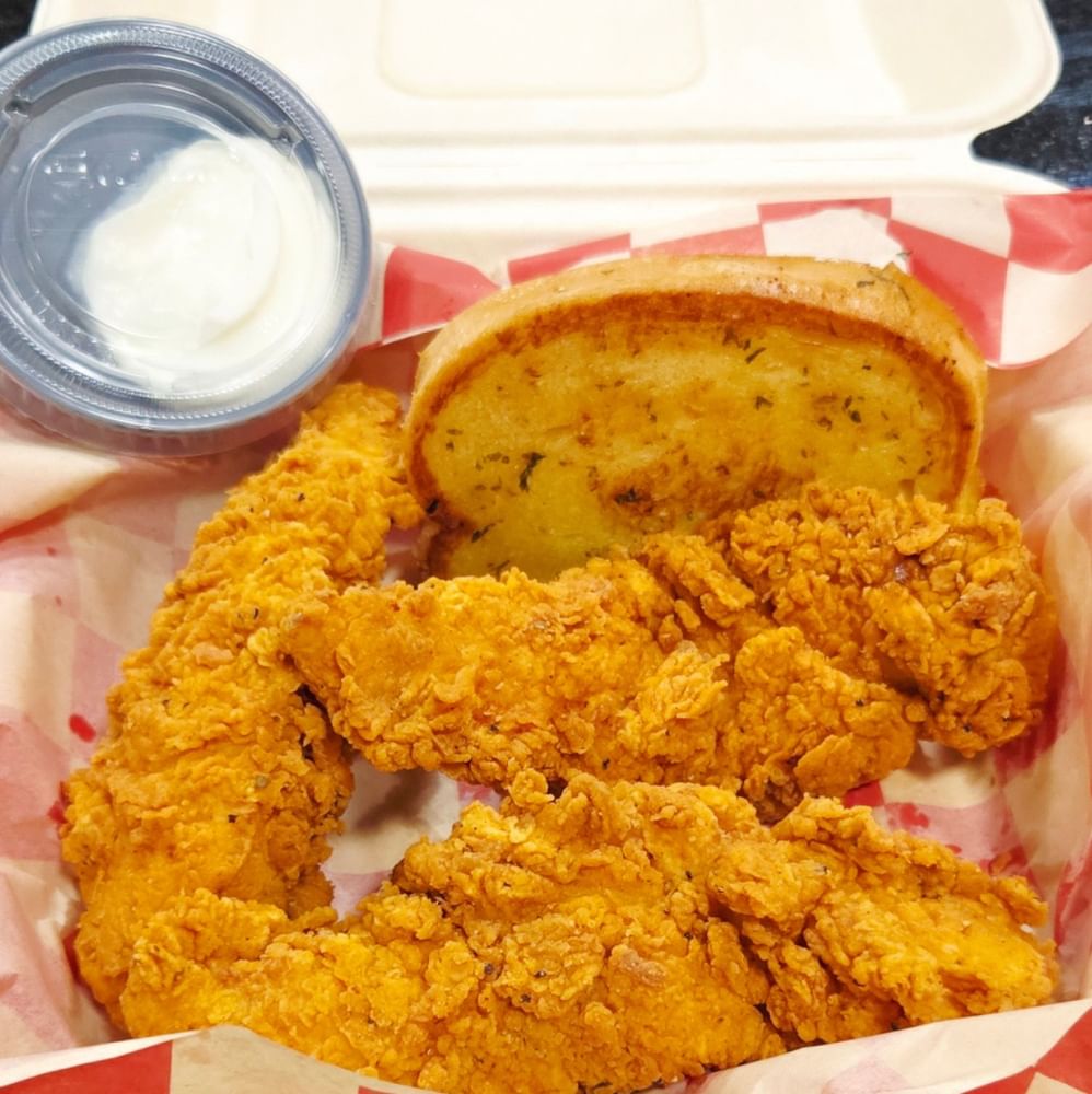 Hand Breaded Chicken Tenders 5 Pieces