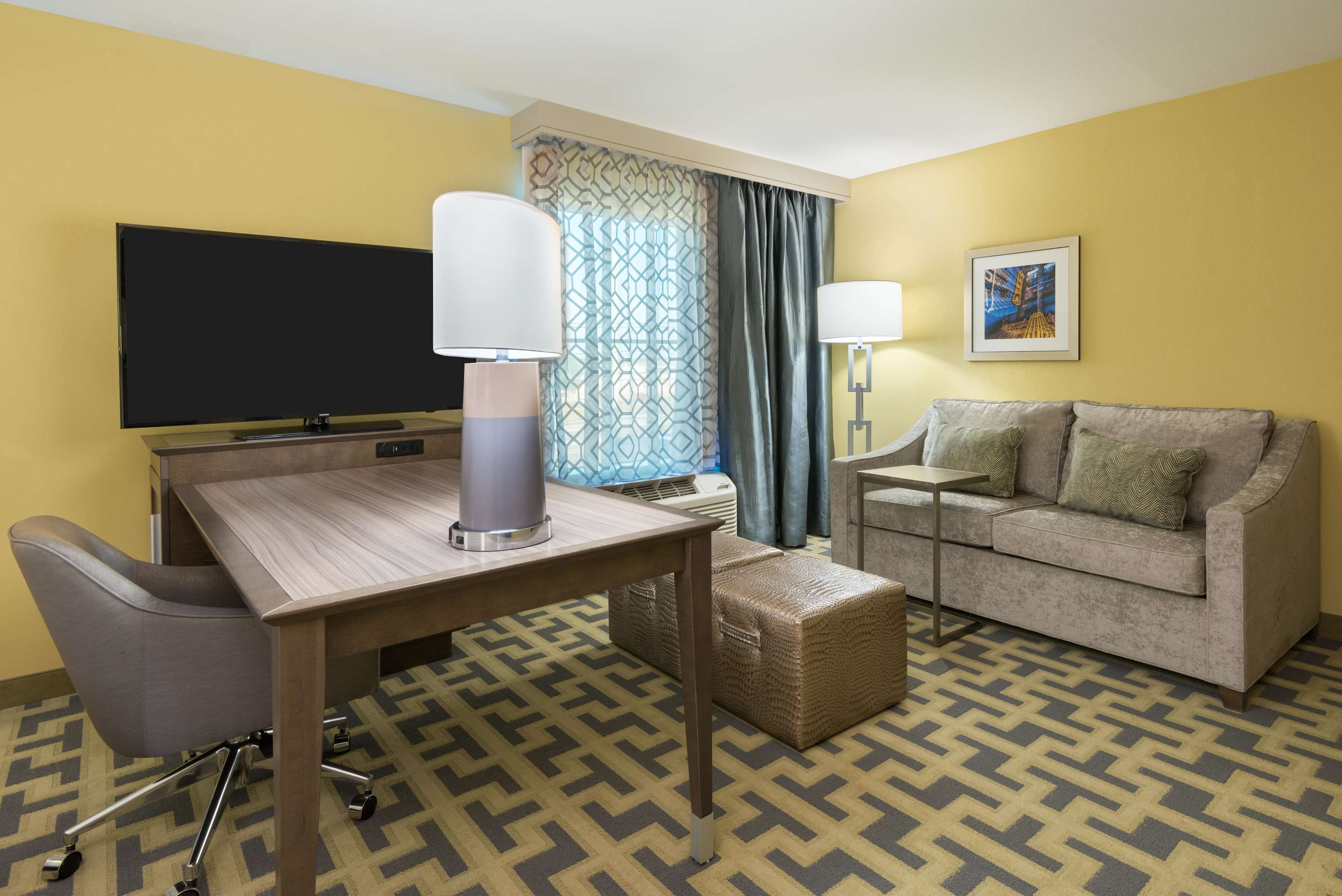 Hampton Inn & Suites Tampa Airport Avion Park Westshore Photo