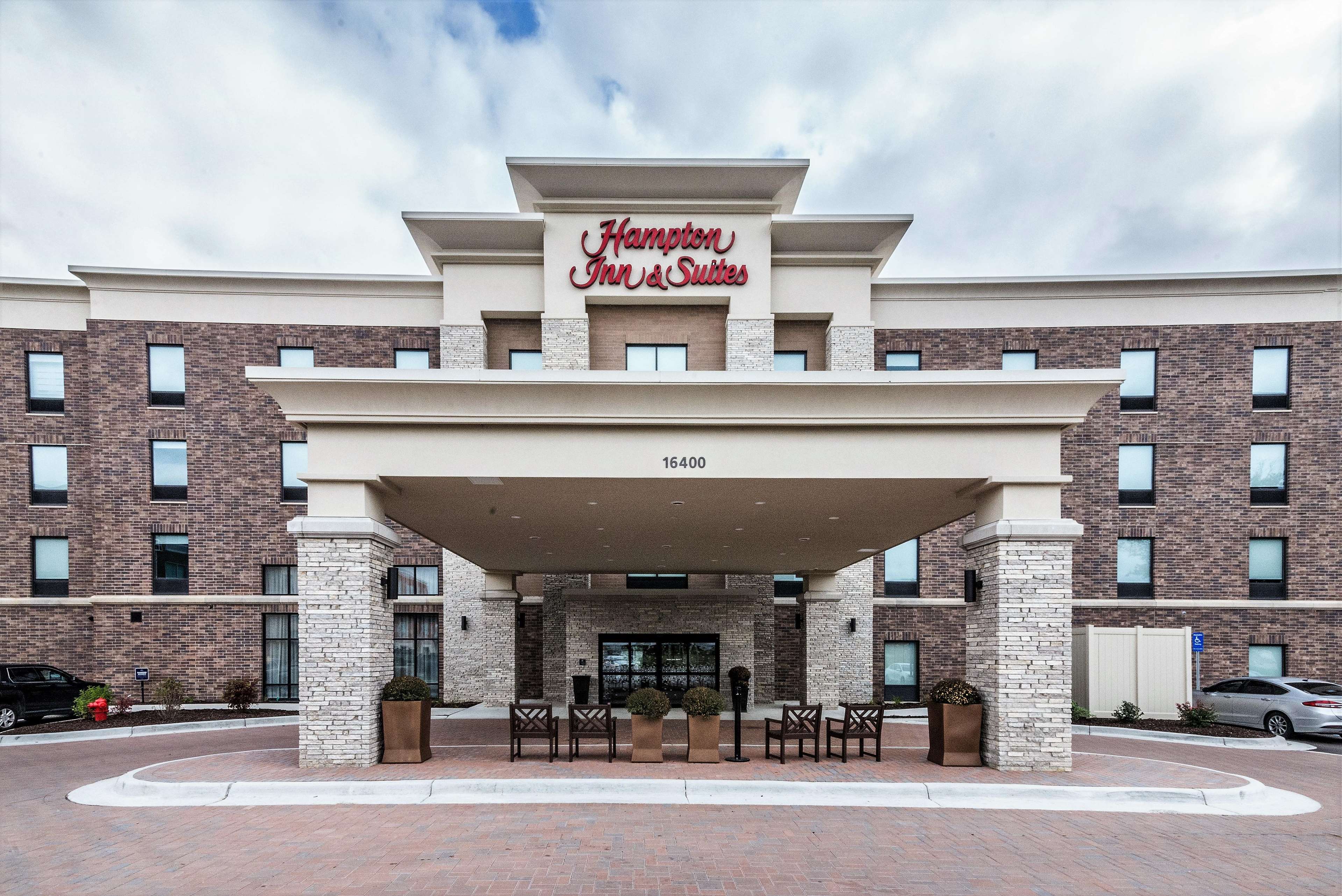 Hampton Inn & Suites Allen Park Photo