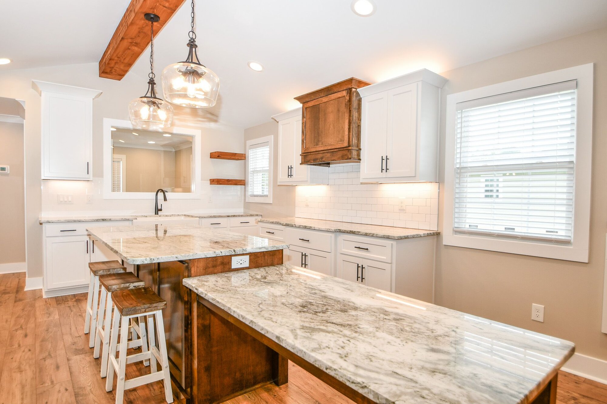 Emerald Pointe Construction, INC Image