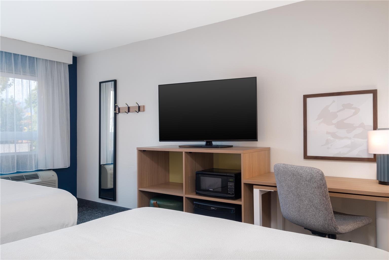 Spark by Hilton Springfield Eugene Image