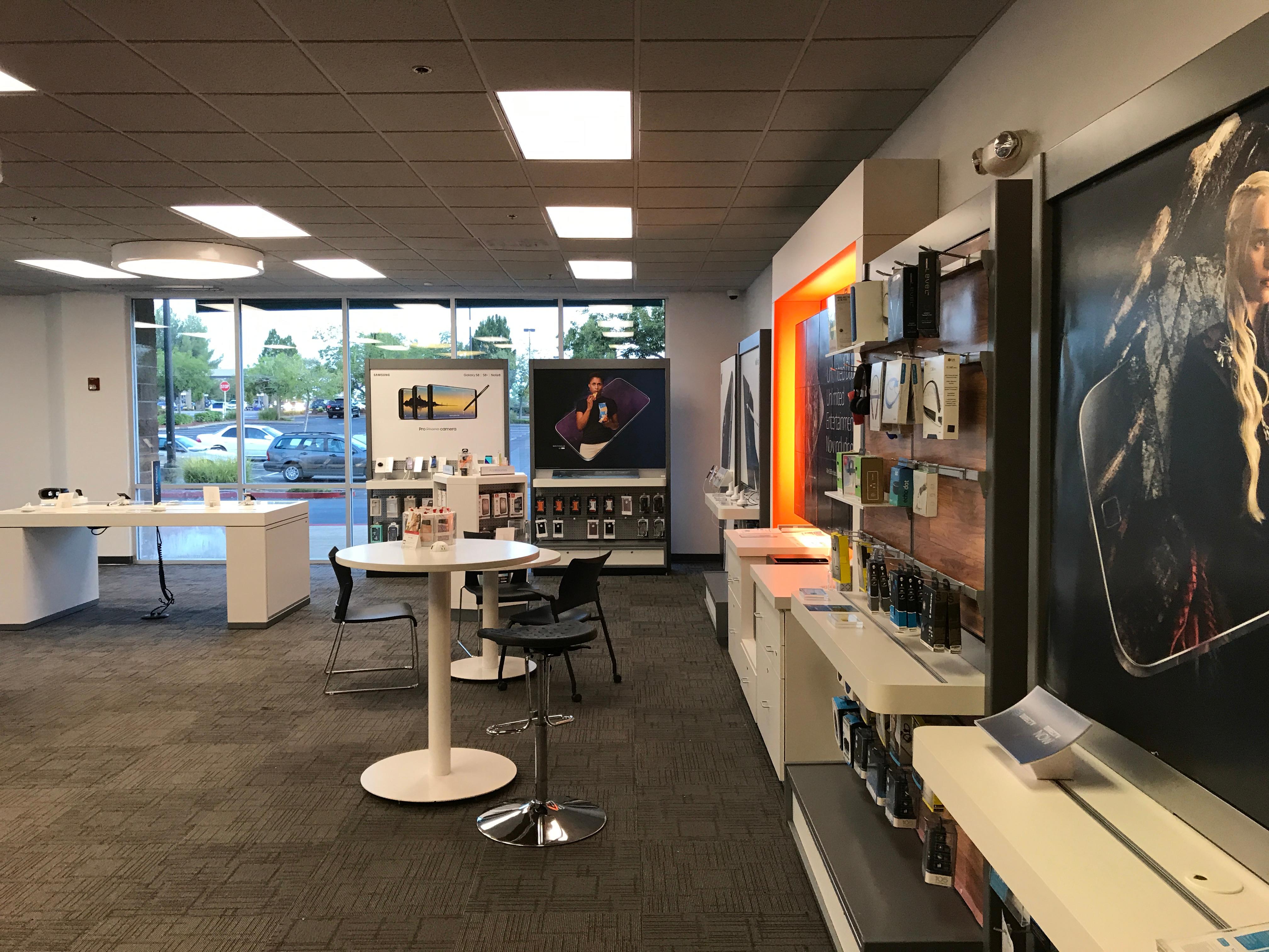 AT&T Store | 6726 Stanford Ranch Rd, Suite 1, Roseville, CA, 95678 | +1 (916) 780-5585