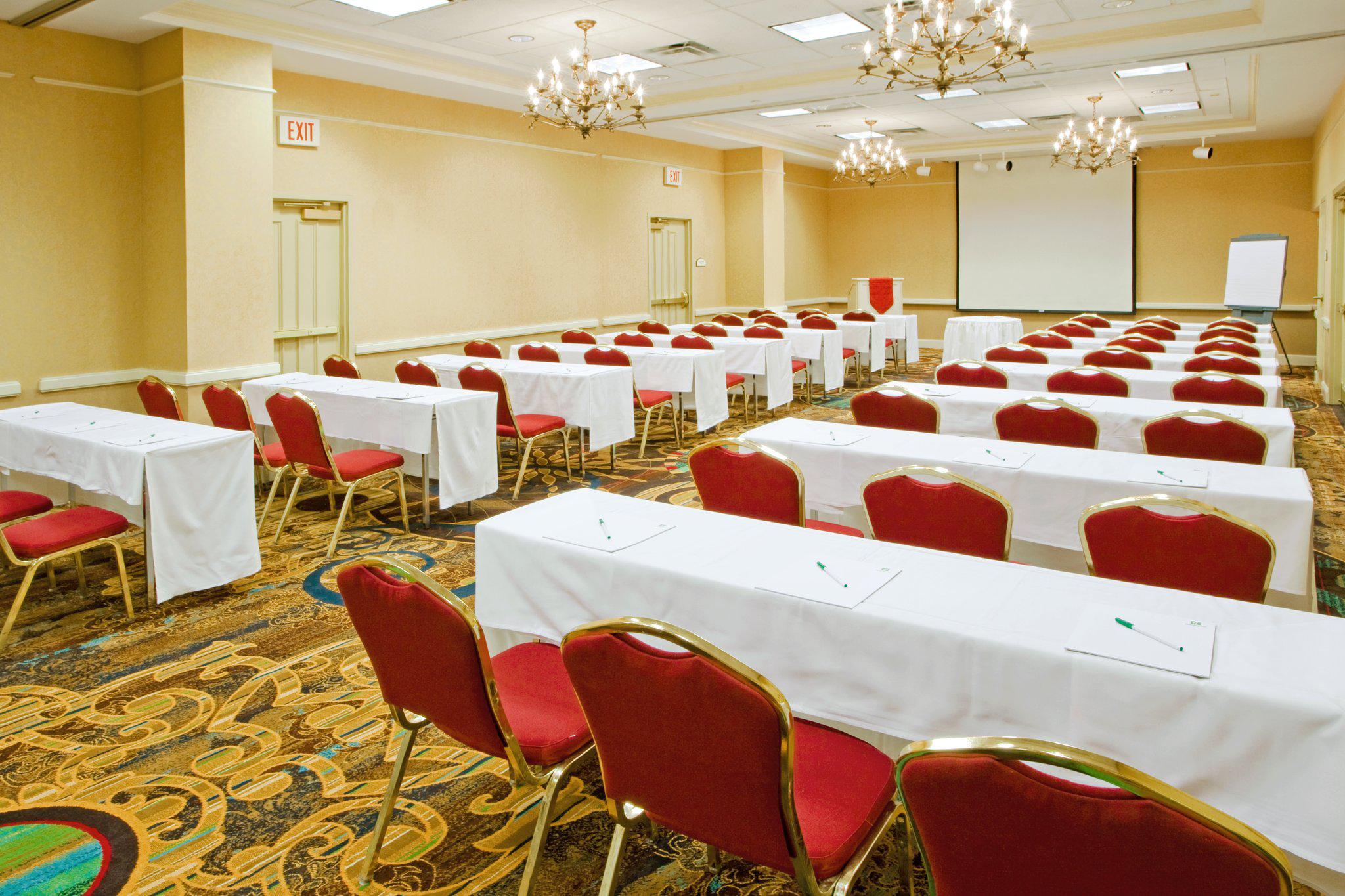 Holiday Inn Chantilly-Dulles Expo (Arpt) Photo