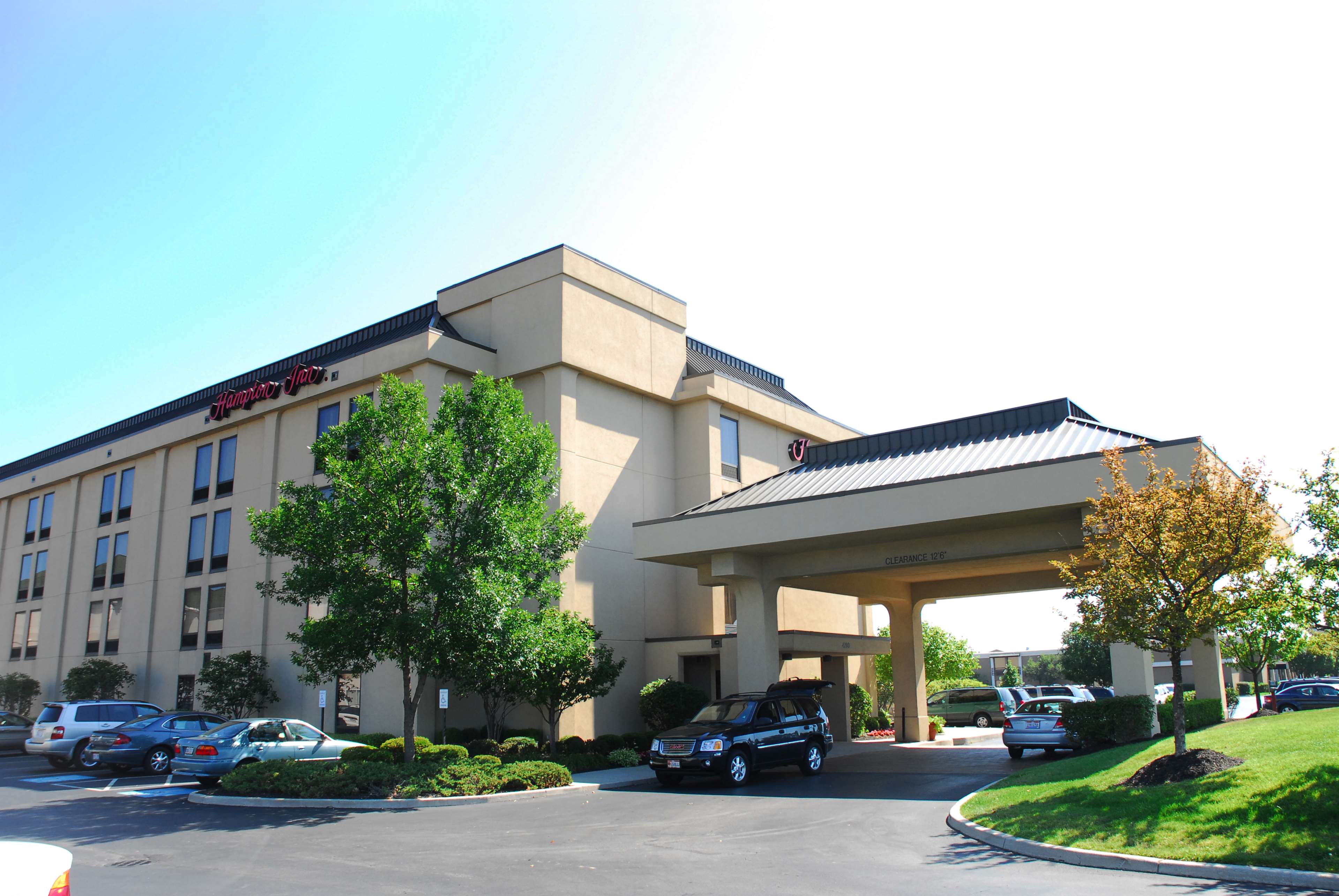 columbus ohio airport hotels with free shuttle