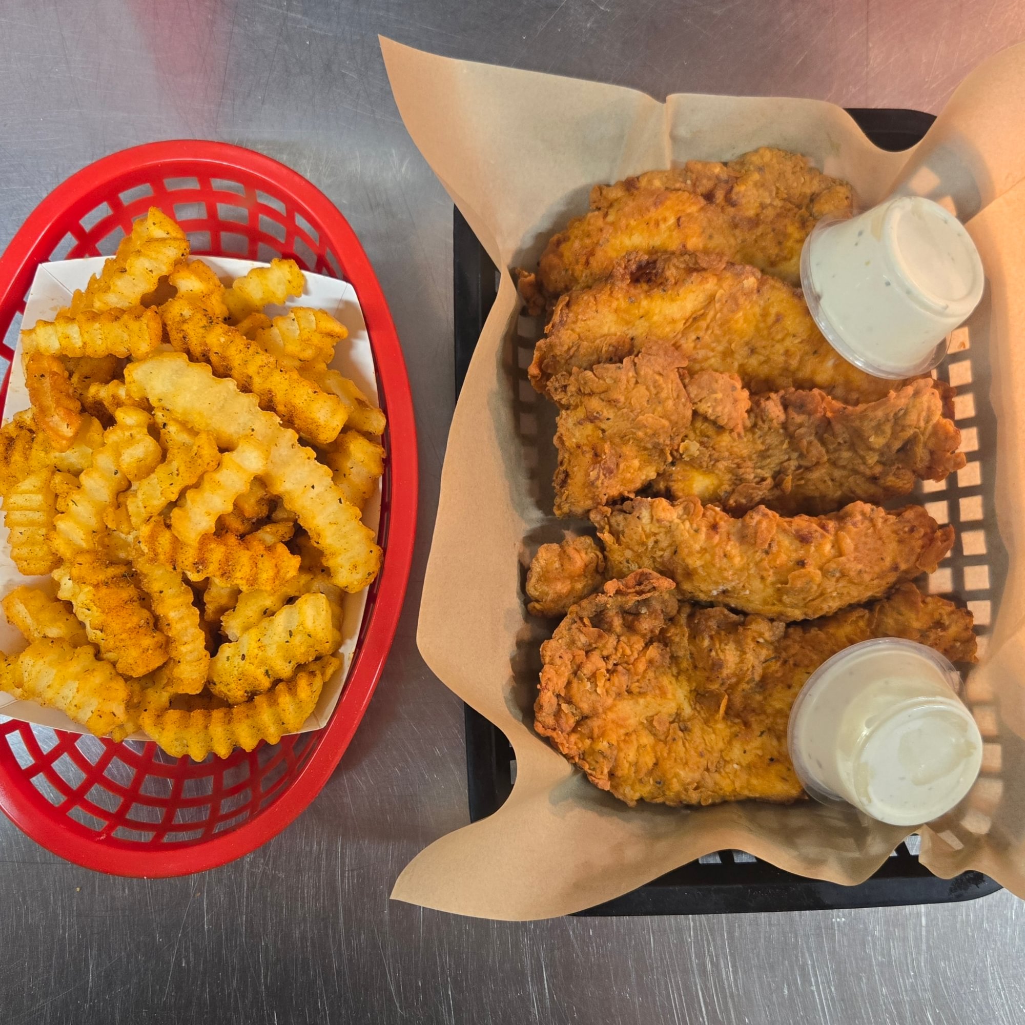 5 Hand Breaded Piece w/ Fries