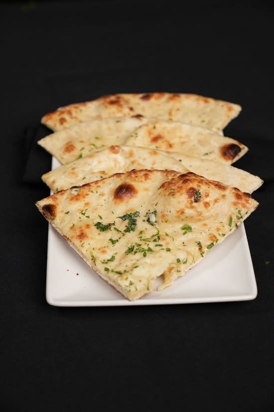 Garlic & Cheese Naan