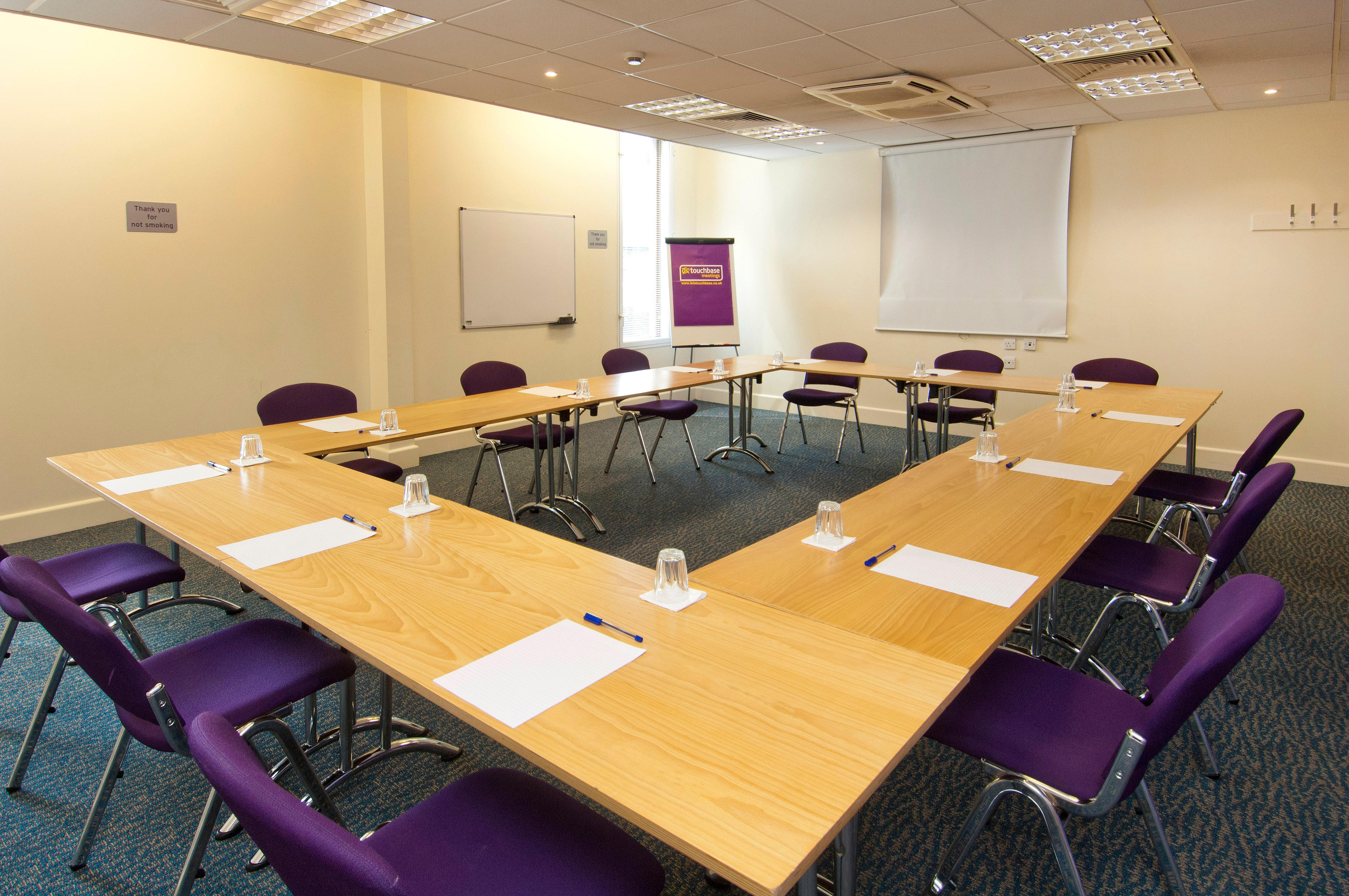 Premier Inn London Heathrow Airport T2 T3 Bath Road Hotel AI 