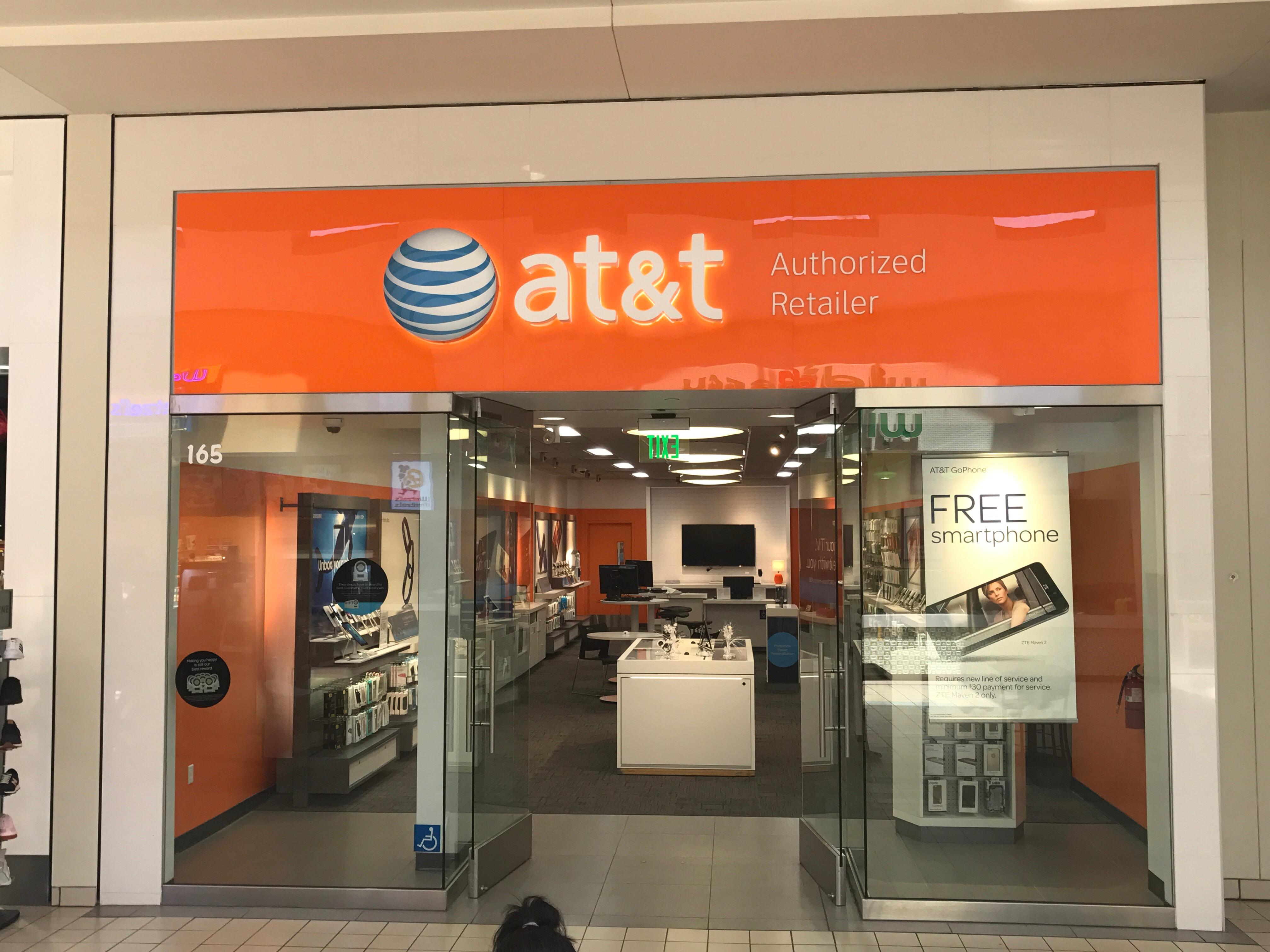 AT&T Store Photo