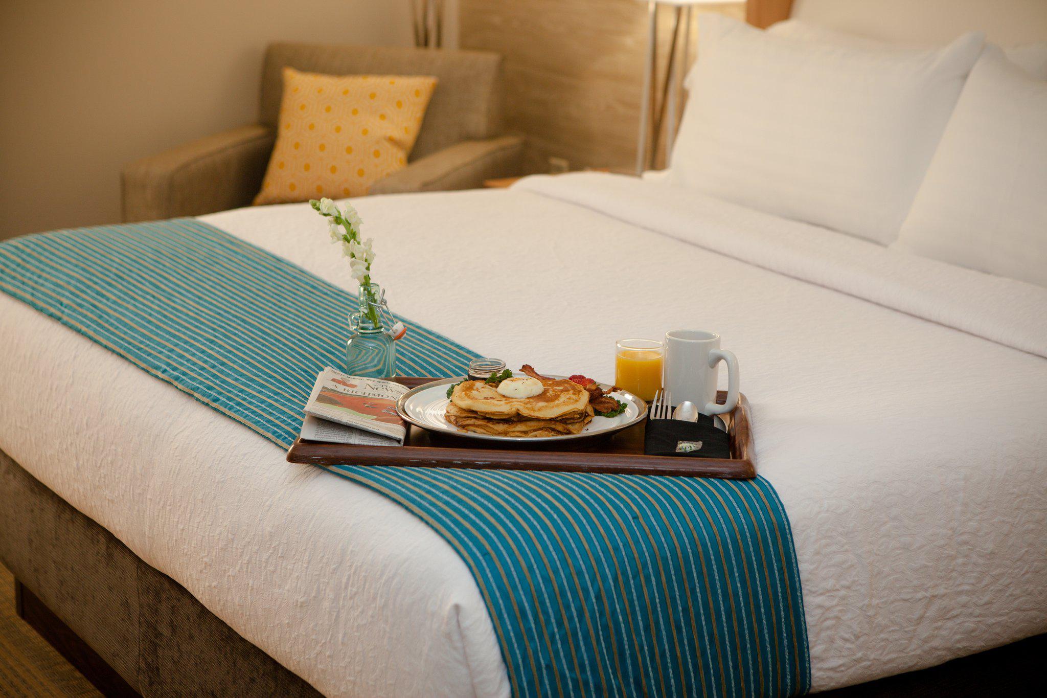 Holiday Inn Greenville by IHG Image