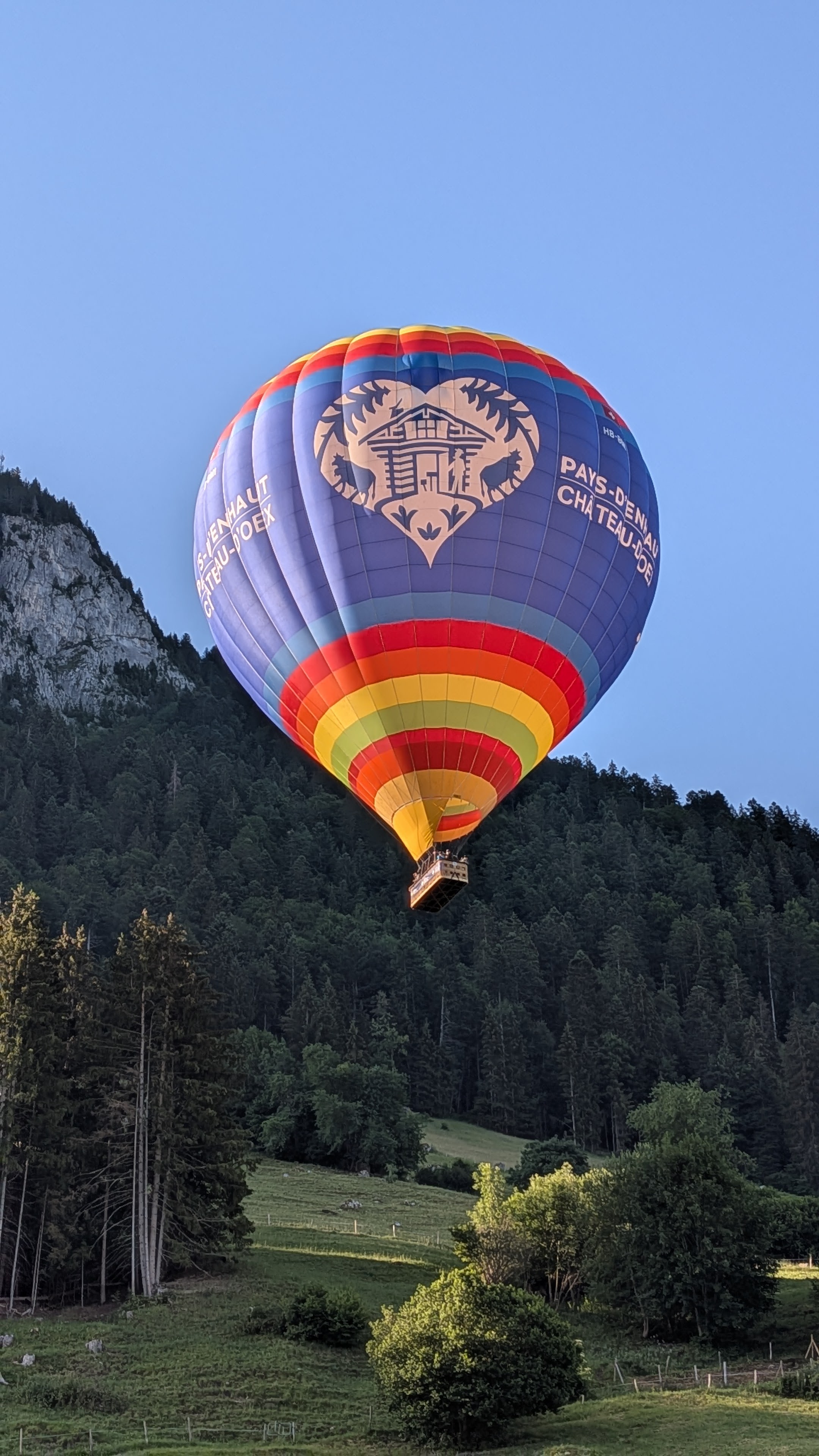 Balloon flight in the montains