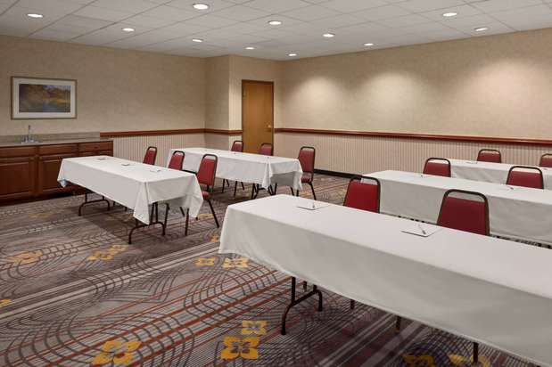 Images Hampton Inn & Suites Detroit/Sterling Heights