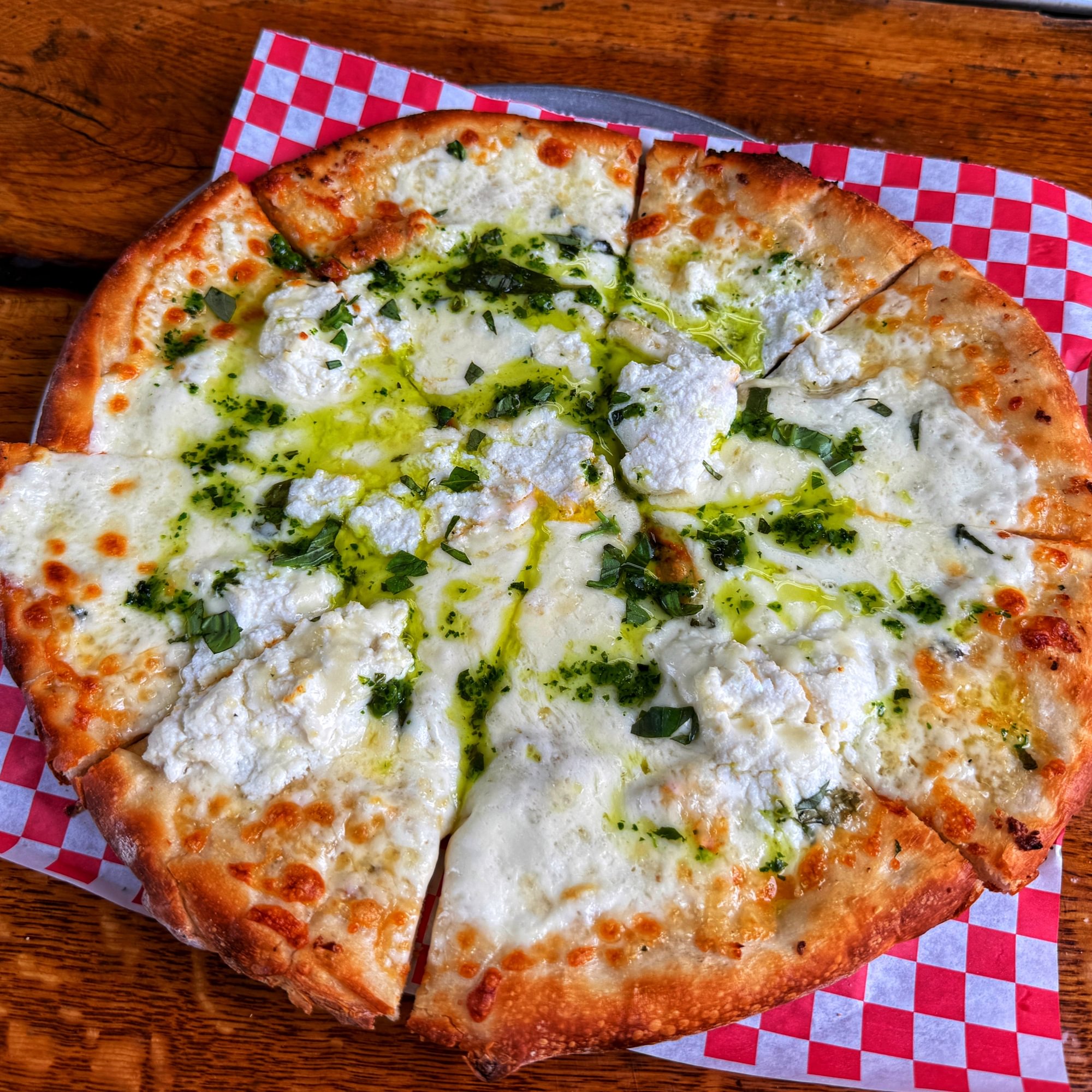 White & Gold Pizza