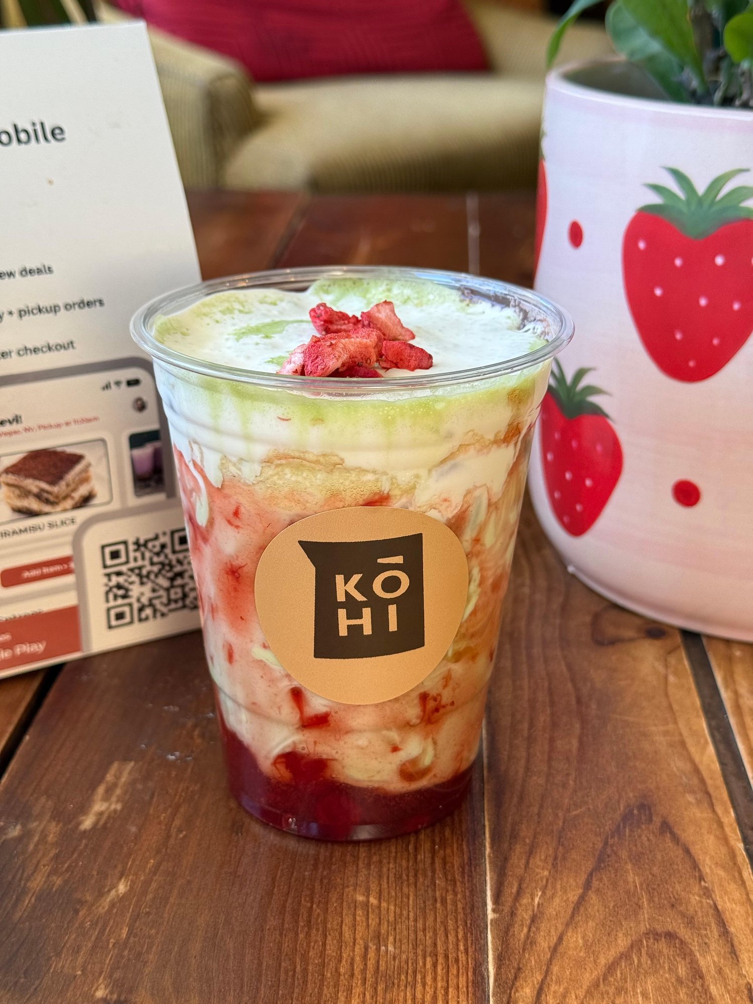 STRAWBERRY CREAM MATCHA