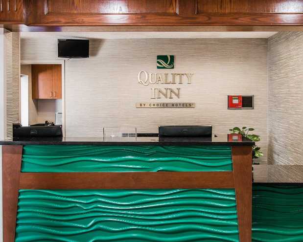 Images Quality Inn & Suites Warren - Detroit