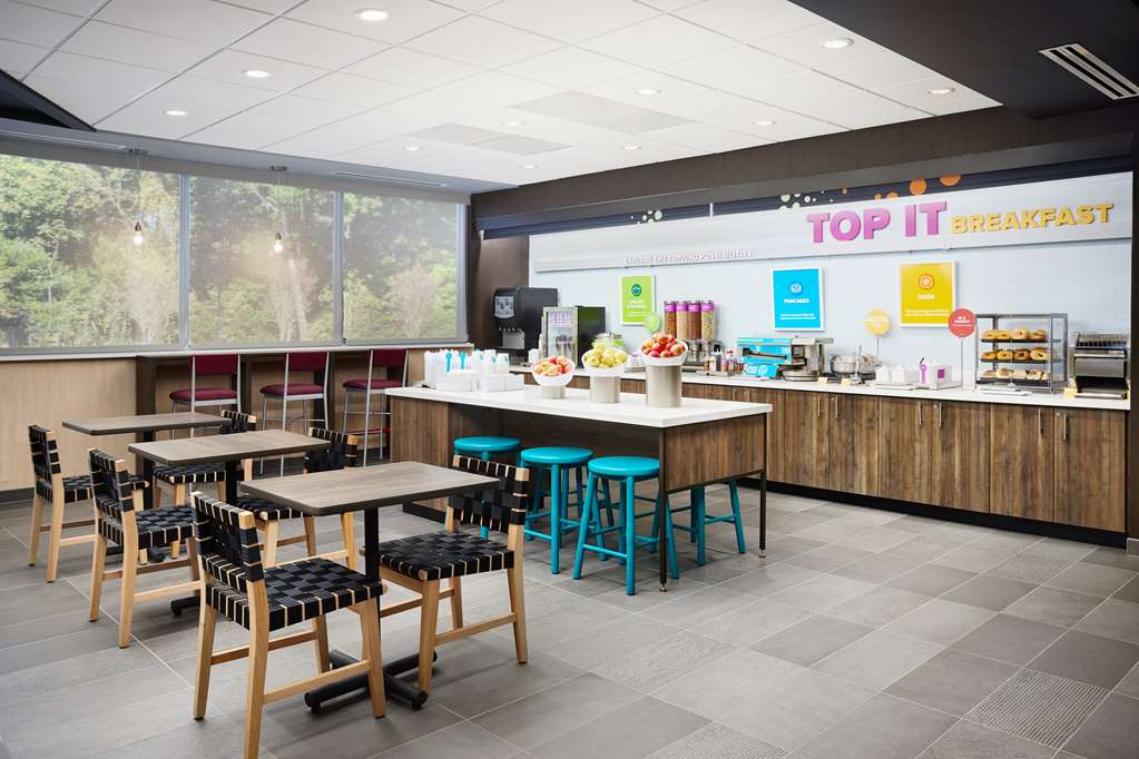 Tru by Hilton Atlanta Northlake Parkway Image