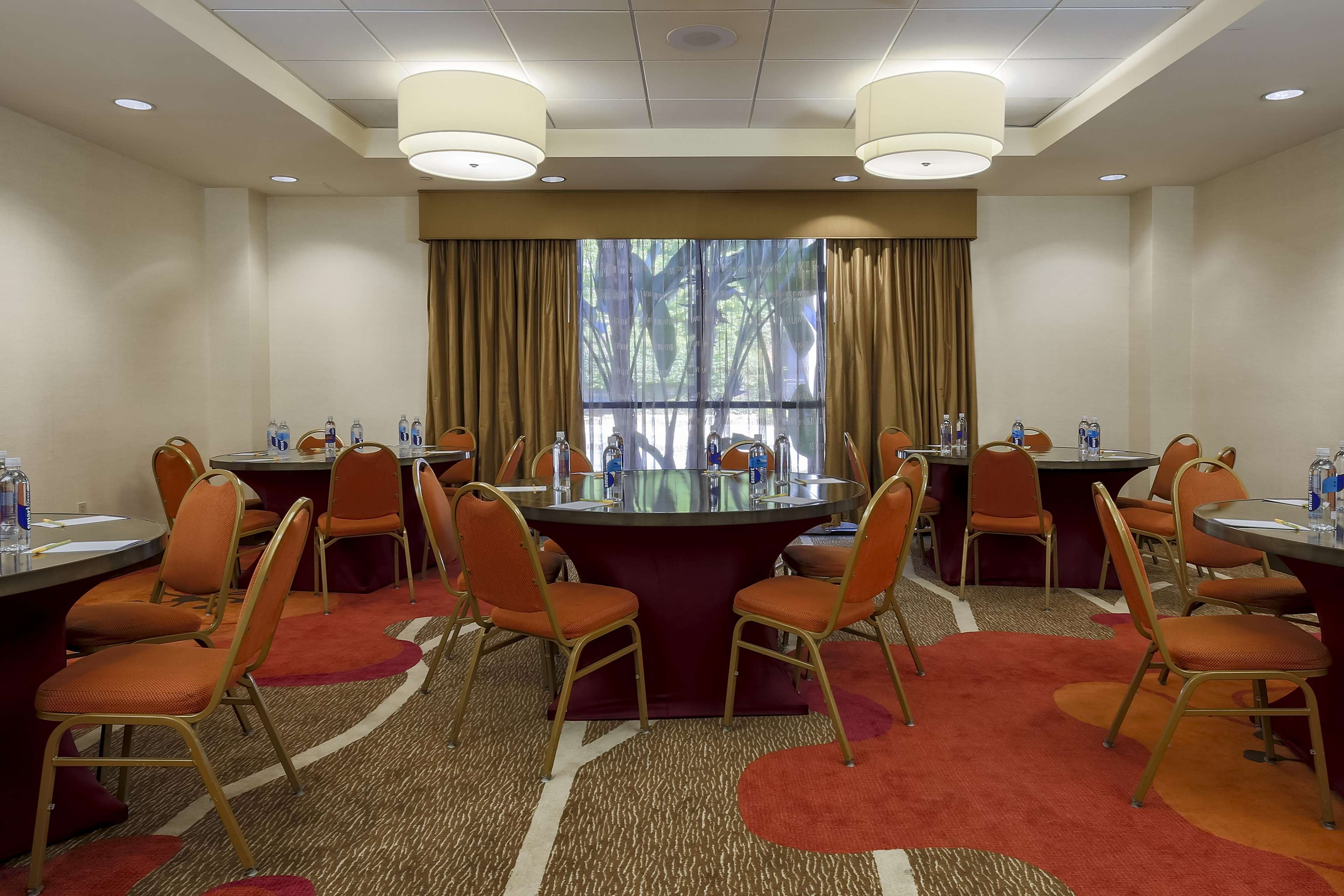 Hilton Garden Inn Los Angeles/Hollywood Photo