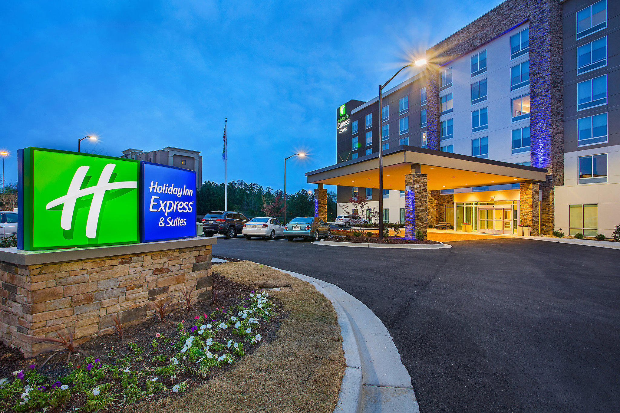 Holiday Inn Express & Suites Covington Photo