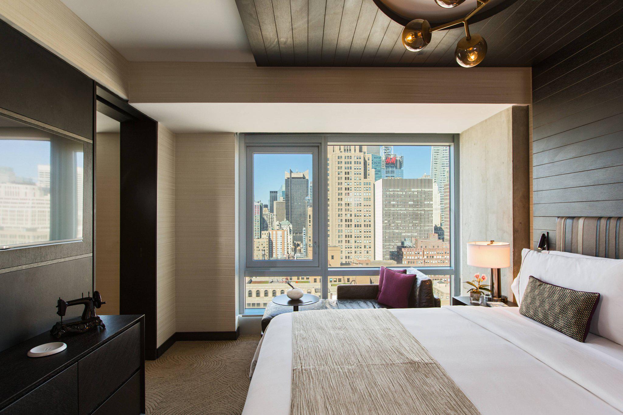 Renaissance New York Midtown Hotel Photo