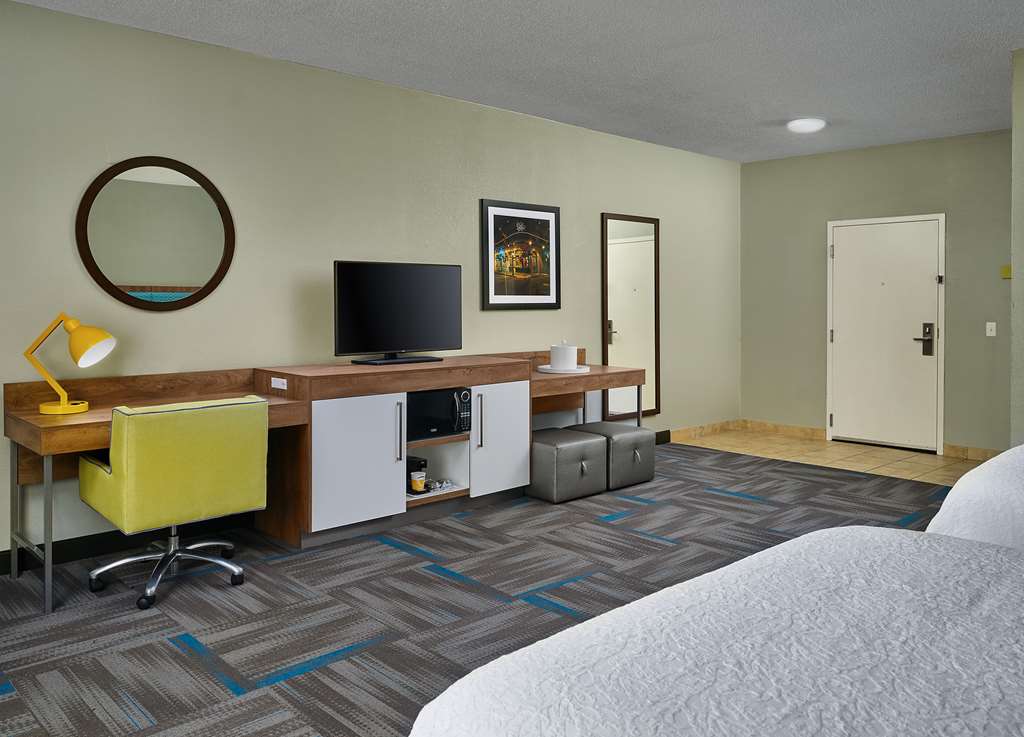 Hampton Inn Covington Image
