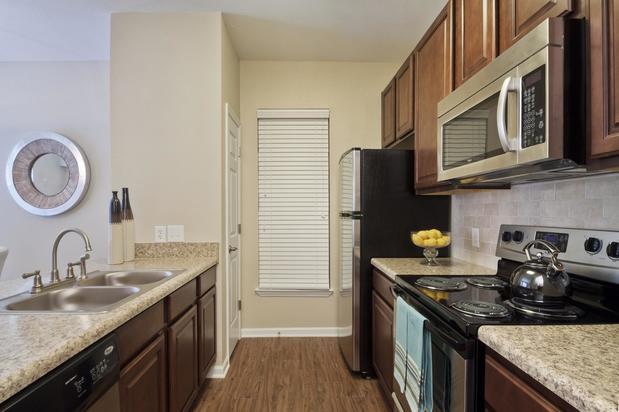 Images Camden Ballantyne Apartments