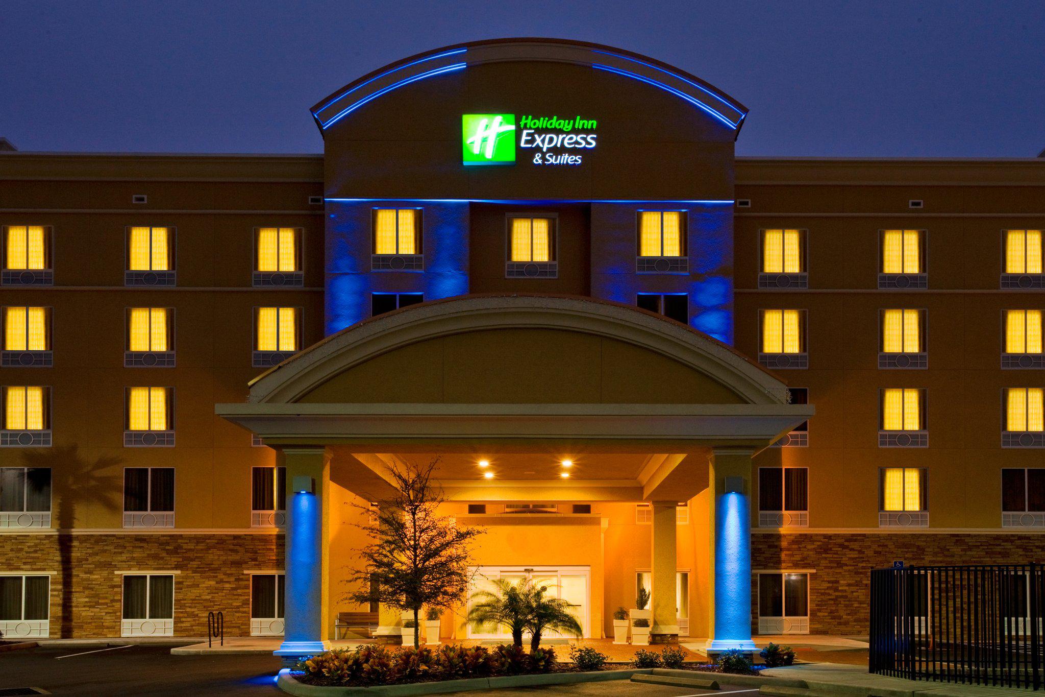 Holiday Inn Express & Suites Largo-Clearwater Photo