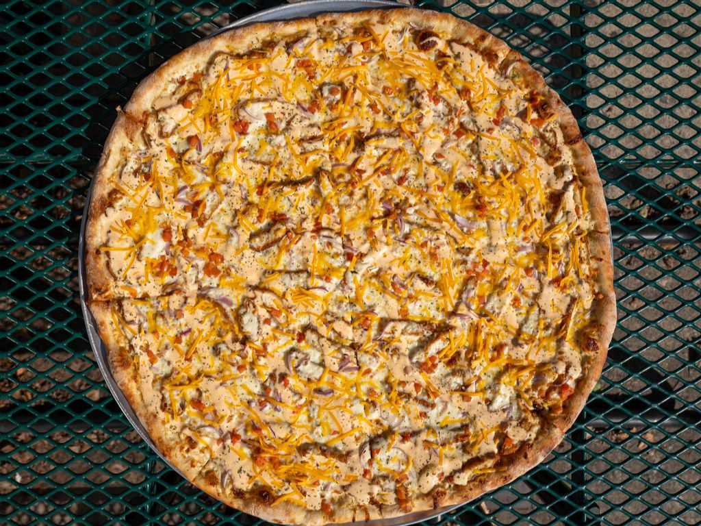 LG Southwestern Chicken Pizza