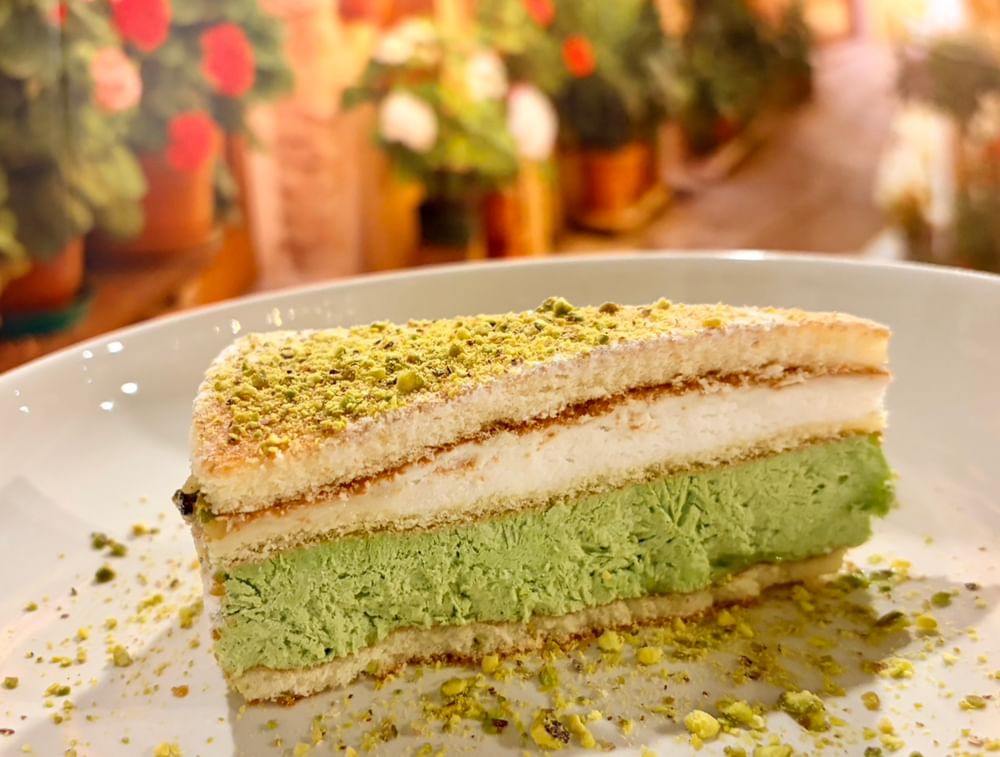 Ricotta Pista Cake