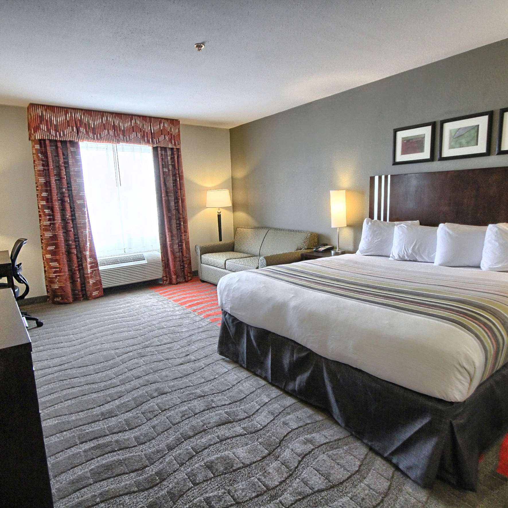 Country Inn & Suites by Radisson, Dearborn, MI Photo