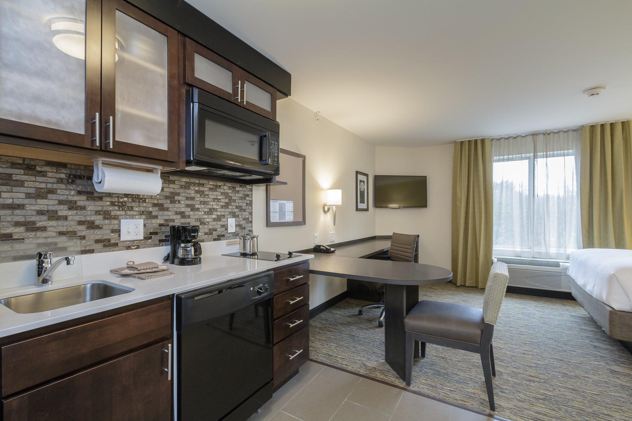 Candlewood Suites Mishawaka Photo