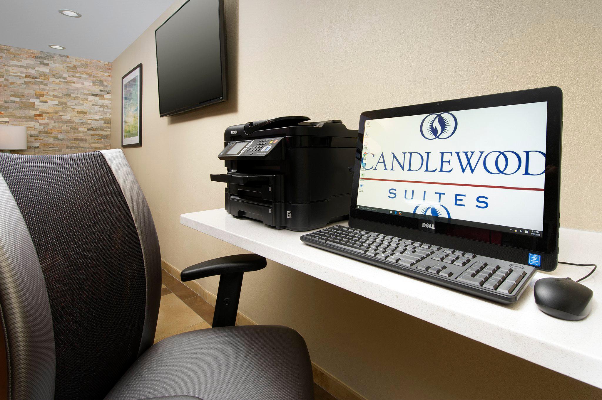 Candlewood Suites Richmond-South Photo