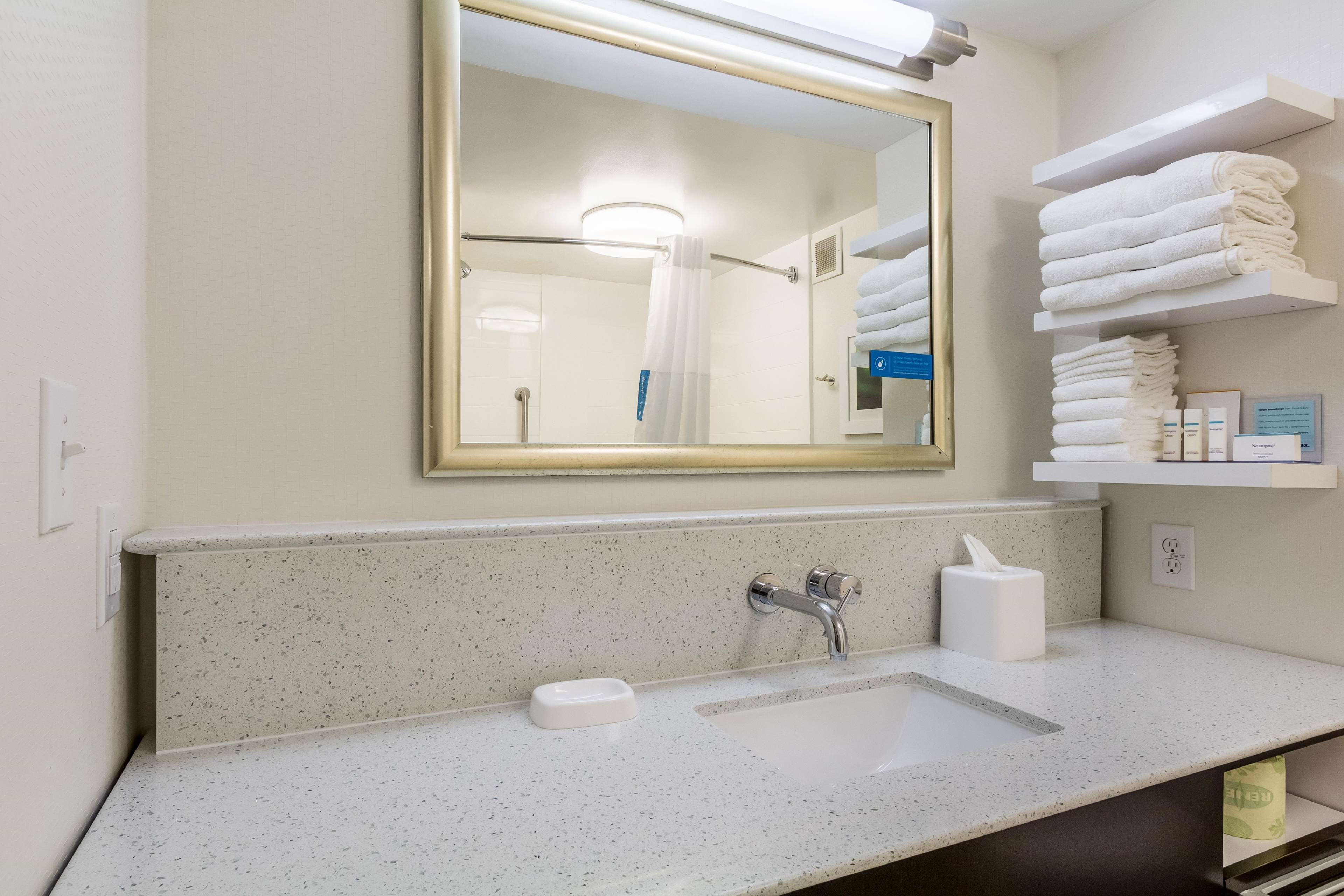 Hampton Inn Jackson/Pearl-International Airport Photo