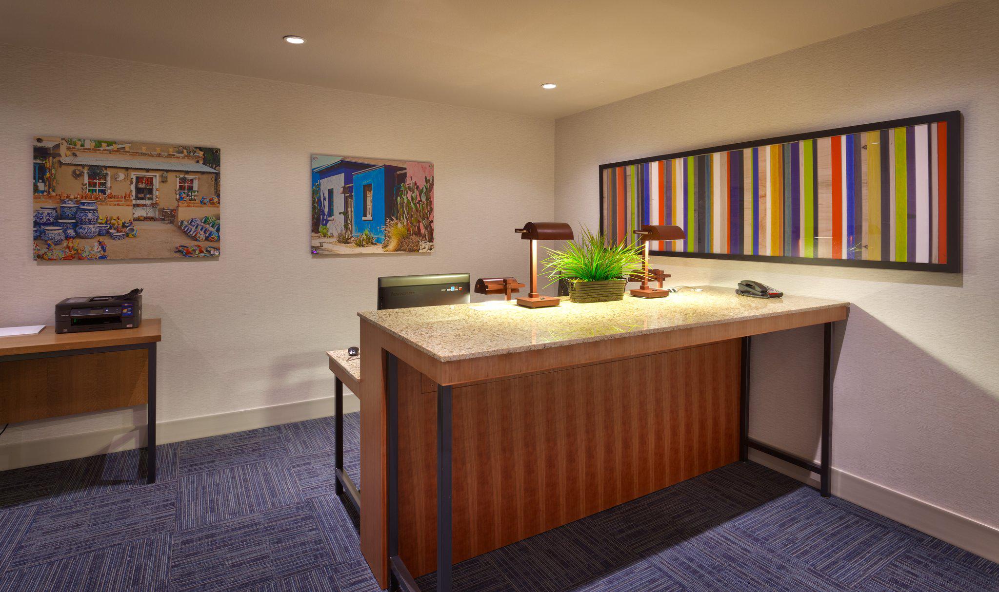 Holiday Inn Express & Suites Phoenix West - Buckeye Photo