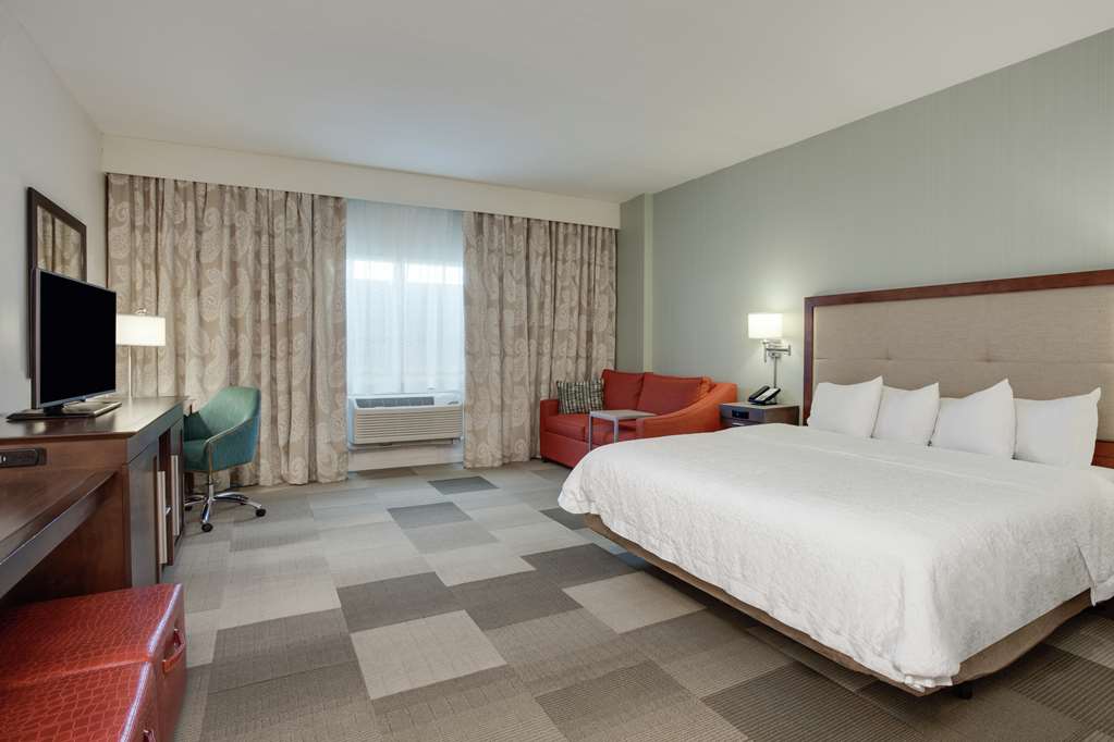 Hampton Inn & Suites Deland Image