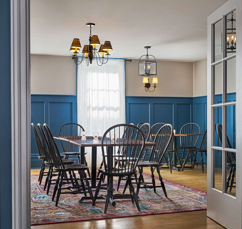 The Cadillac House Lexington, Tapestry Collection by Hilton Image