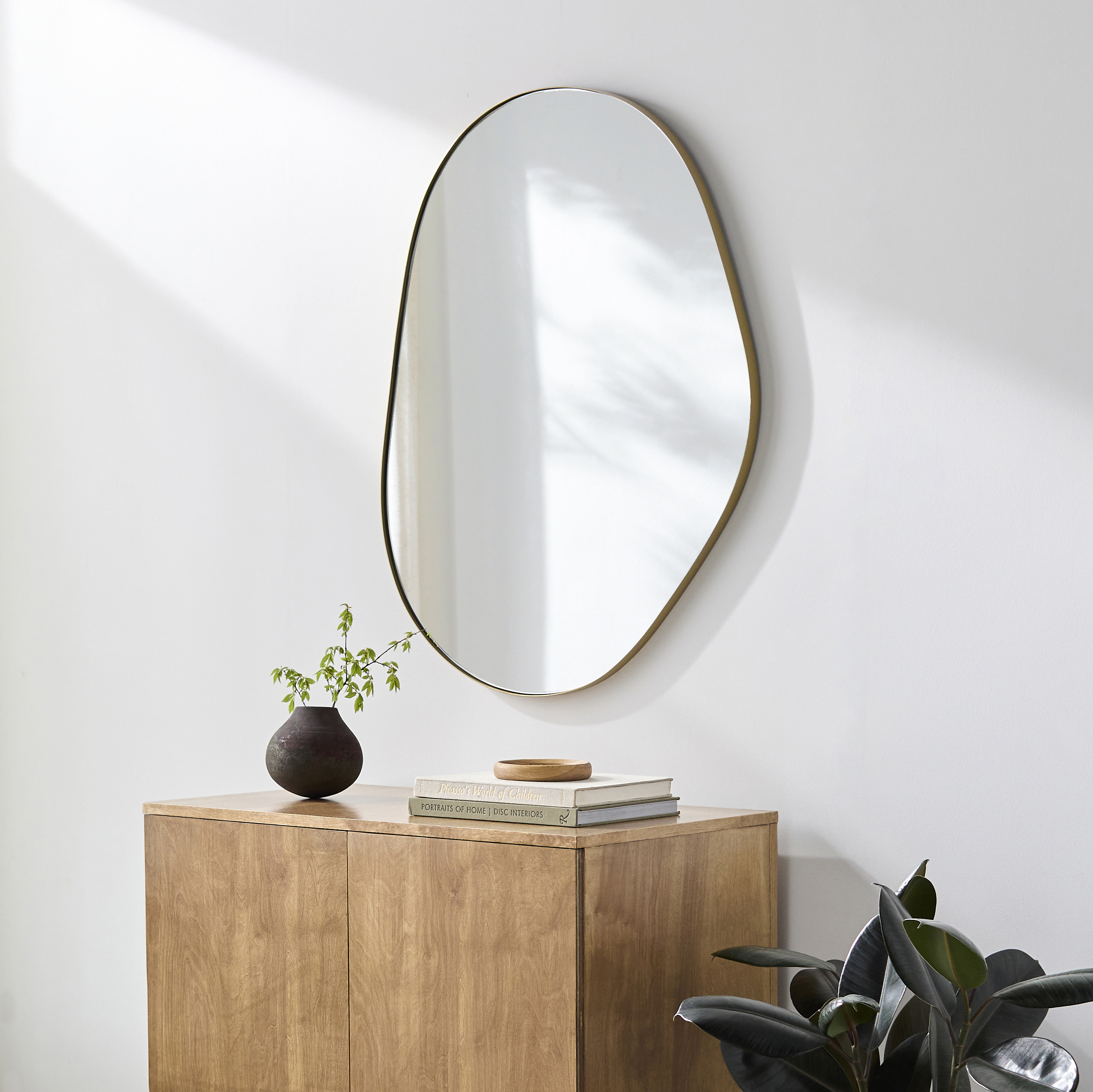 Lady Ash Collections Image