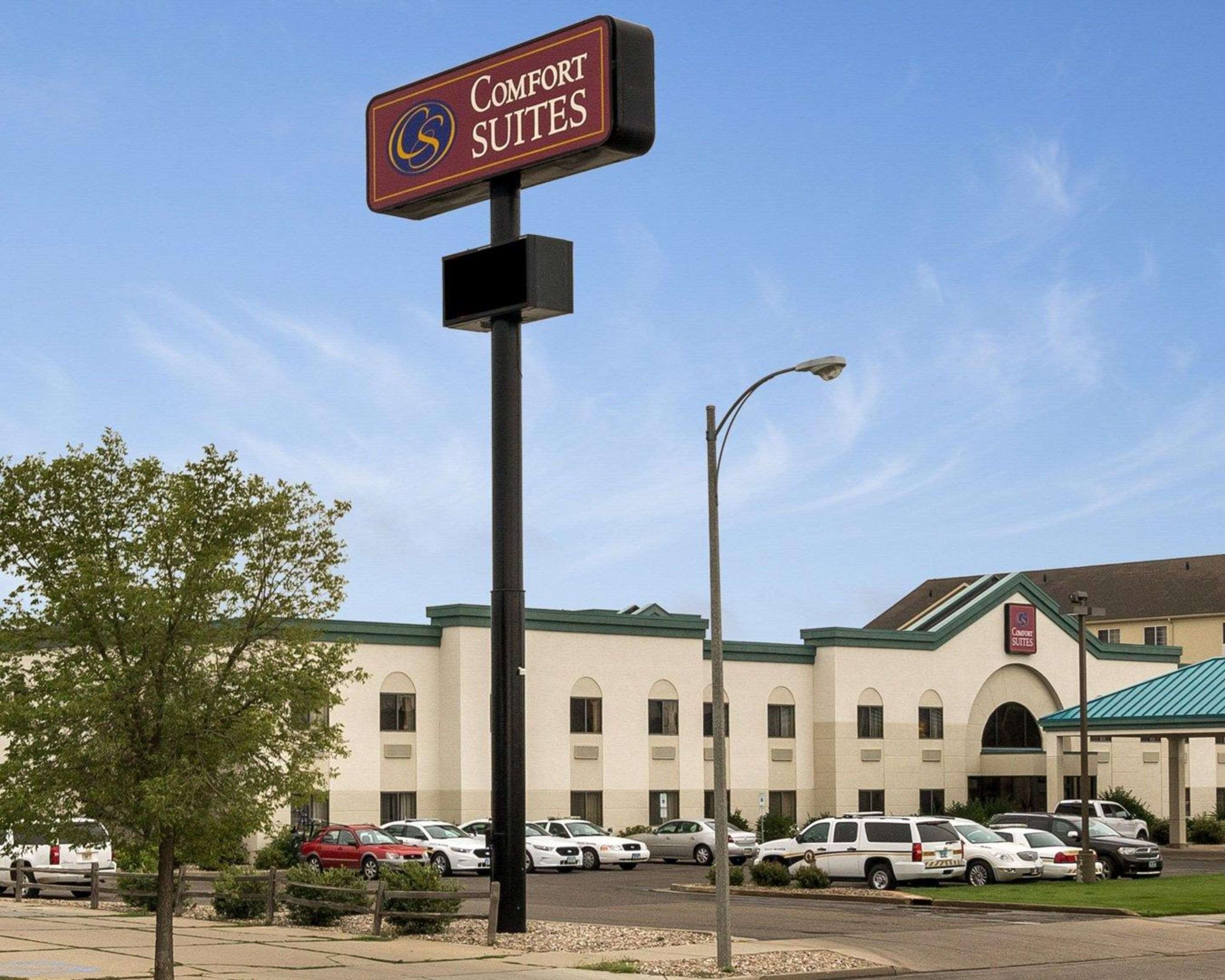 Comfort Suites Bismarck Photo