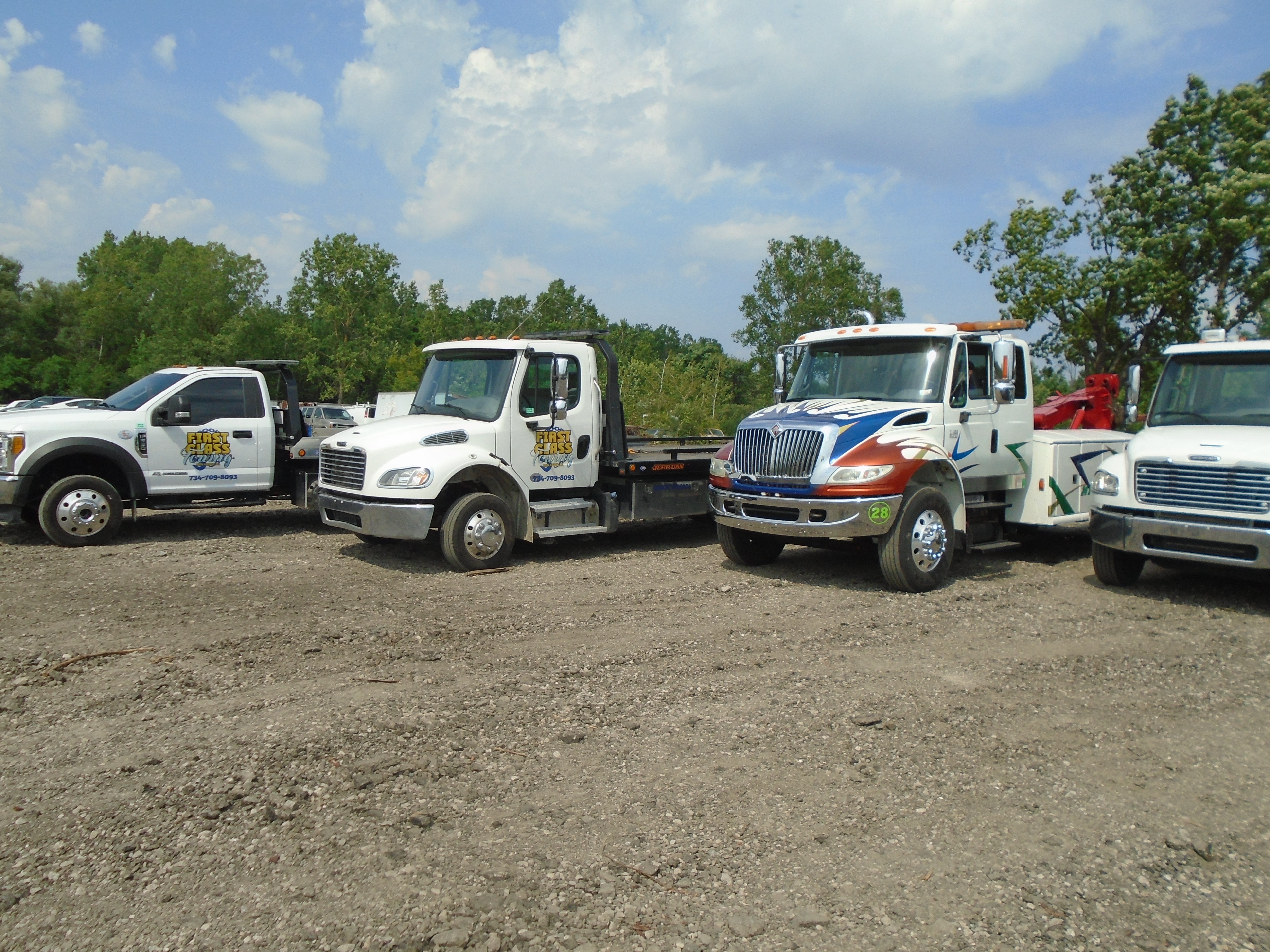 First Class Towing & Recovery Photo