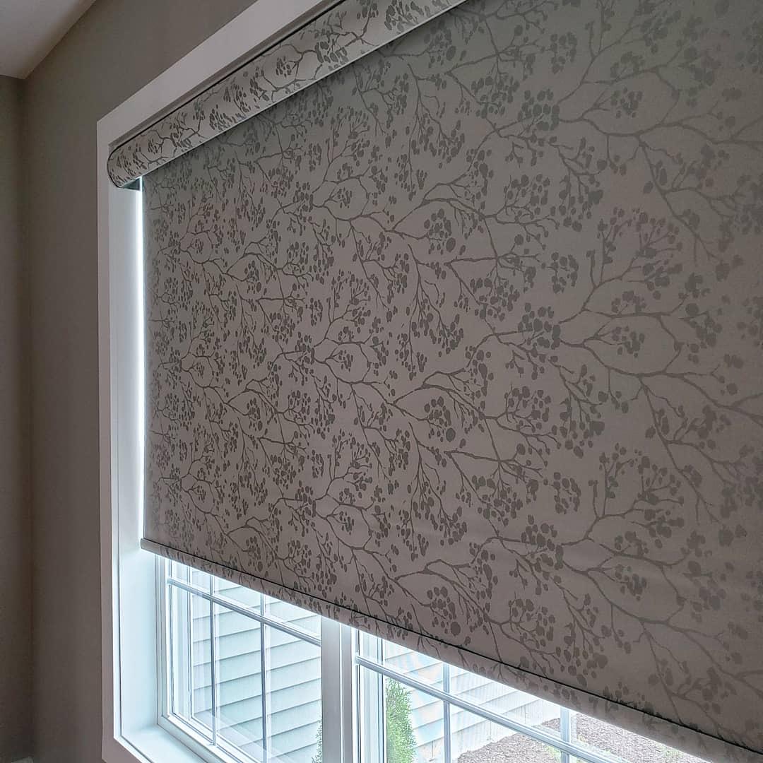 Patterned roller shades, clean look to add to your decor