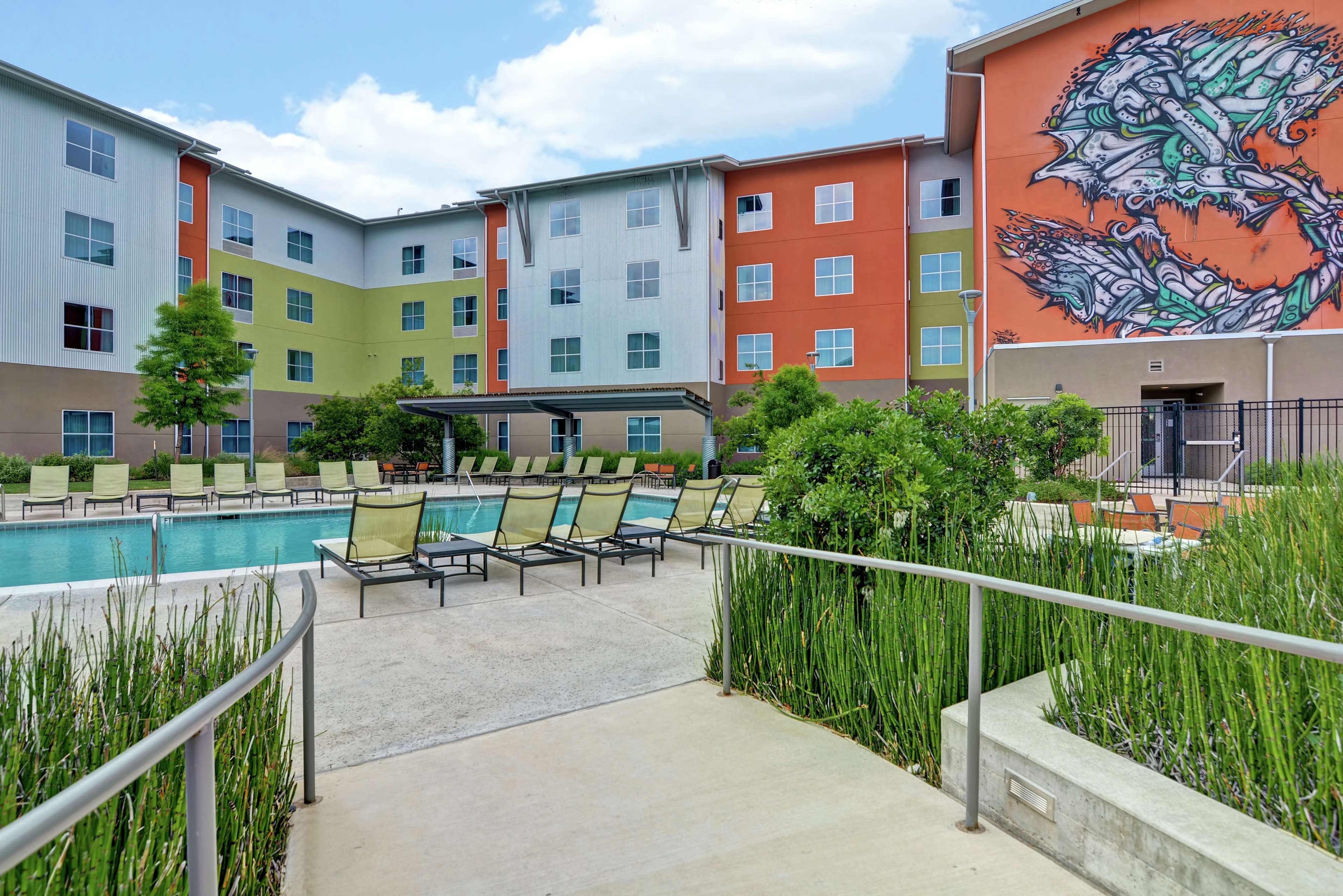 Homewood Suites by Hilton TechRidge Parmer @ I-35 Photo