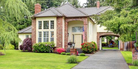 Landscaping Ideas You Can Implement to Improve Your Curb Appeal for Better Resale Value