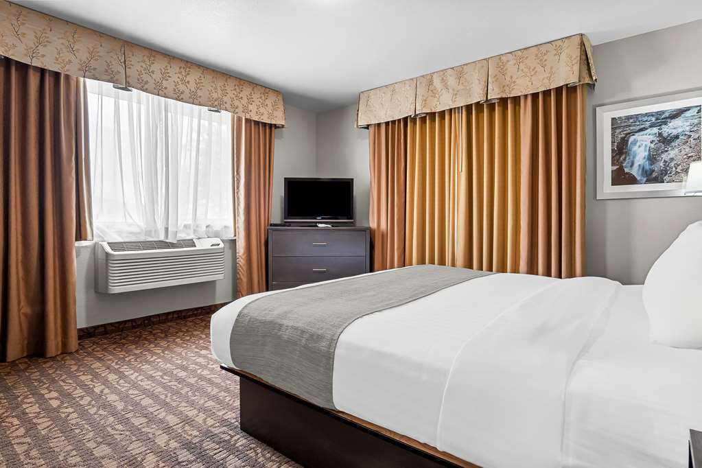 Best Western Sawtooth Inn & Suites Image