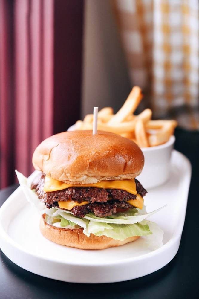 Hemma-n-Out Burger