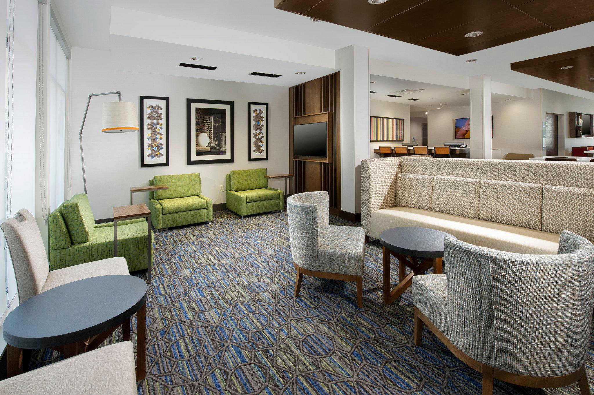 Holiday Inn Express & Suites New Braunfels Photo