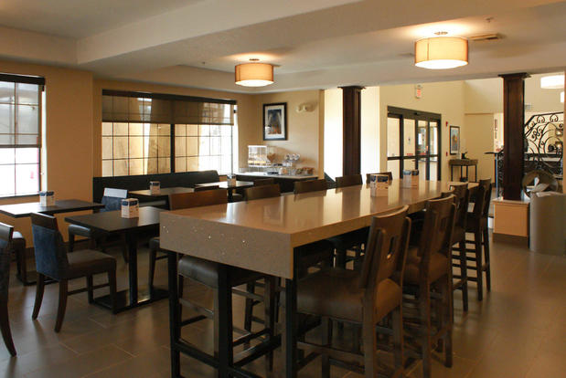 Images Comfort Suites