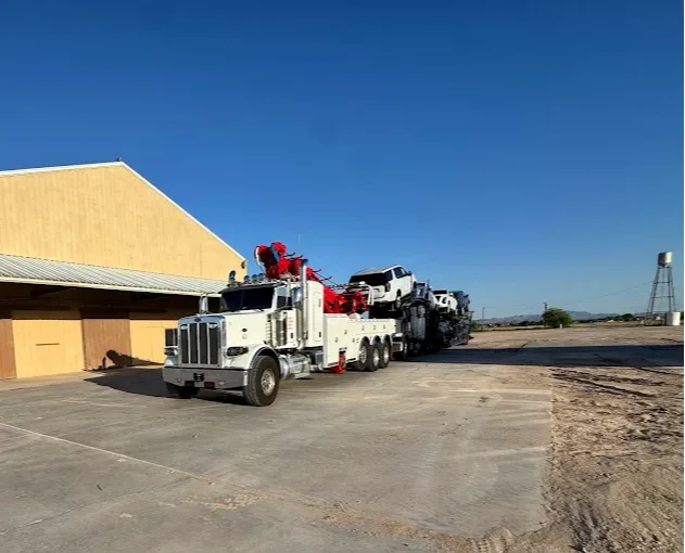 Phoenix Heavy Towing and Repair Image