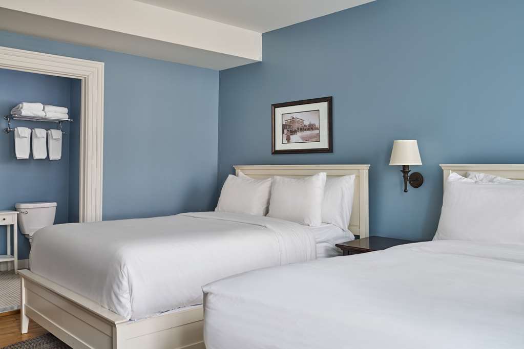 The Cadillac House Lexington, Tapestry Collection by Hilton Image