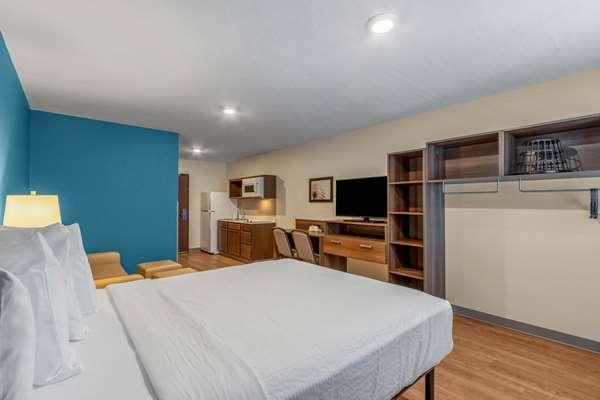 WoodSpring Suites Miramar Image