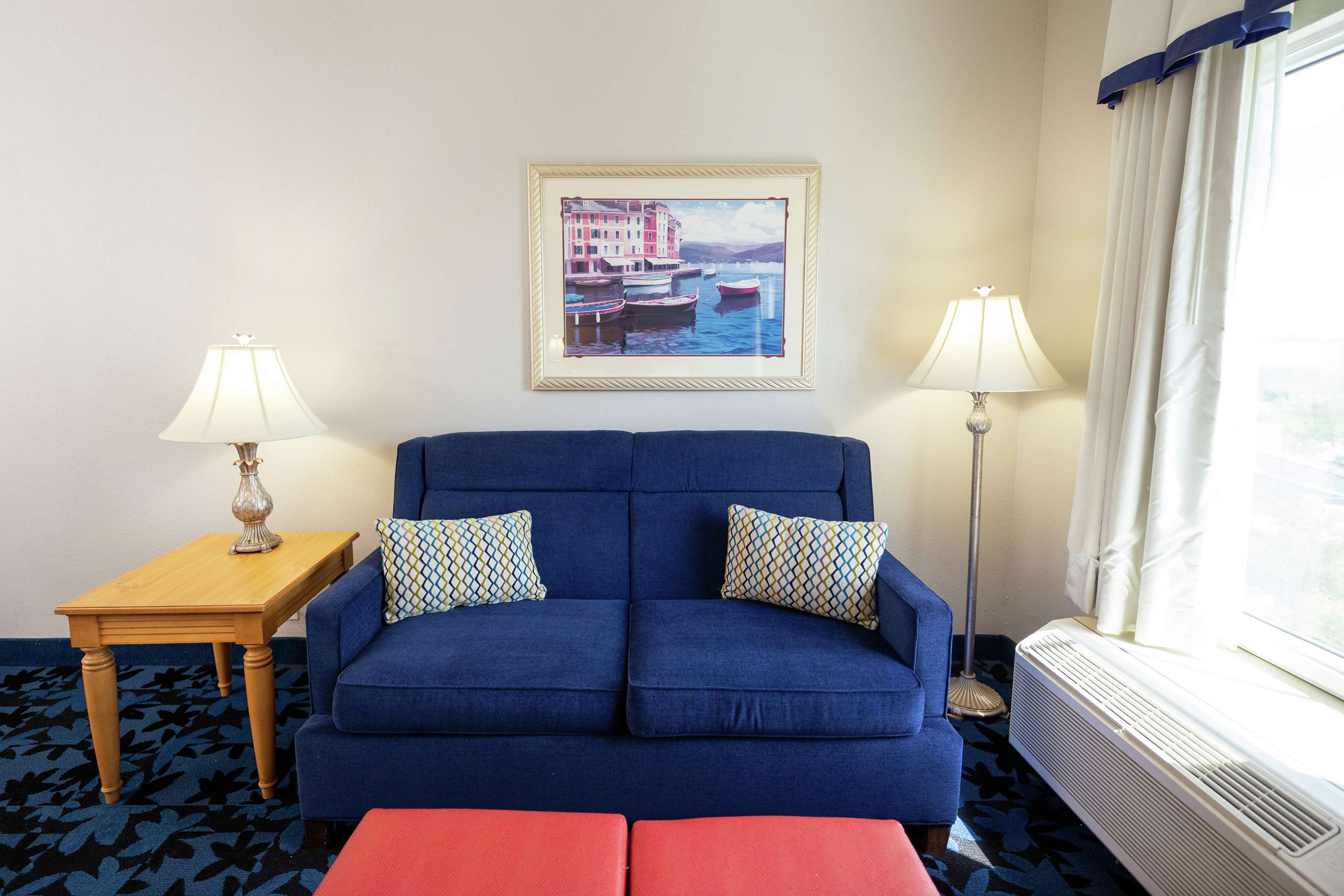 Hampton Inn & Suites Jacksonville Deerwood Park Photo