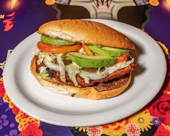 Torta De Milanesa De Res / Beef Milanesa Torta